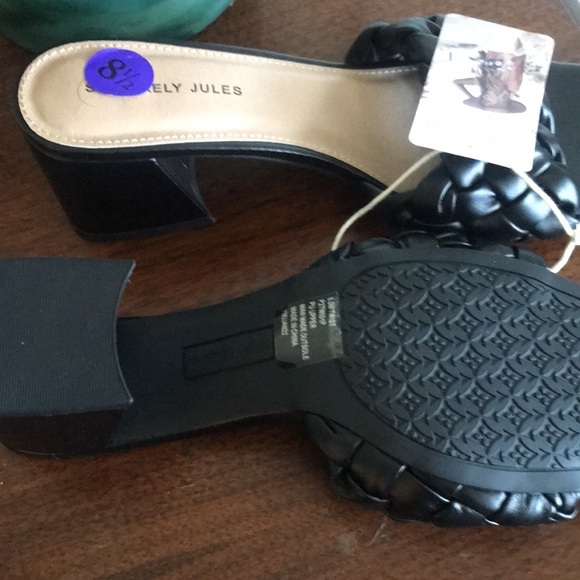 NWT Cute Shoes! - Picture 2 of 2